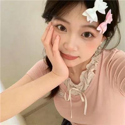 向月亮祈祷的小丑